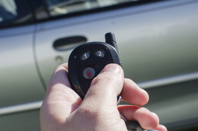 Otostartlı araba alarmı: Nasıl seçilir? Otomatik çalıştırma ile araç alarm derecesi, fiyatlar