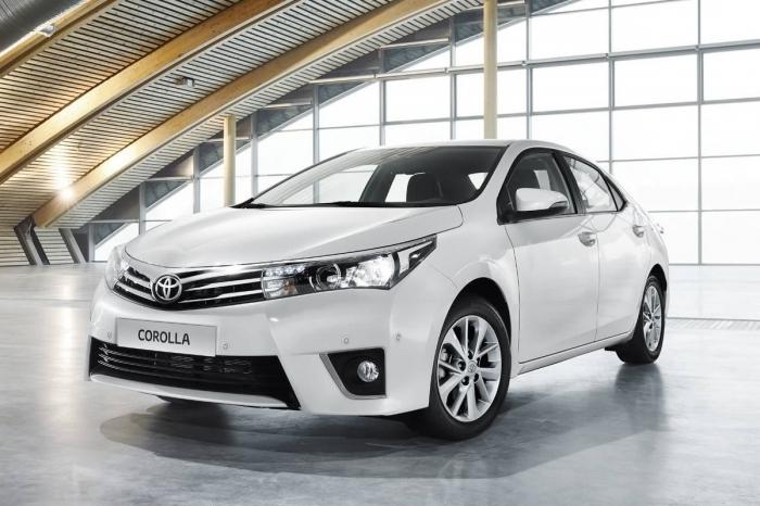 Toyota Corolla 2013. Araba Dergisi