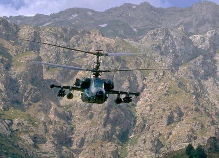 Helikopter Ka-50 siyah köpekbalığı