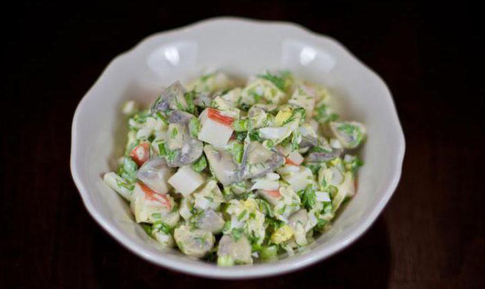 Tuzlanmış mantar ile salata nasıl hazırlanır?