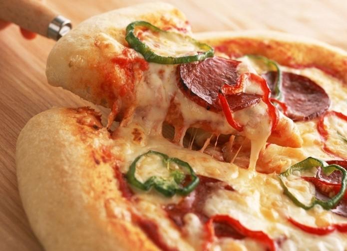 Pizza basit: tarifi ve yemek sırları