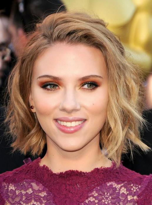 Scarlett Johansson saç kesimi