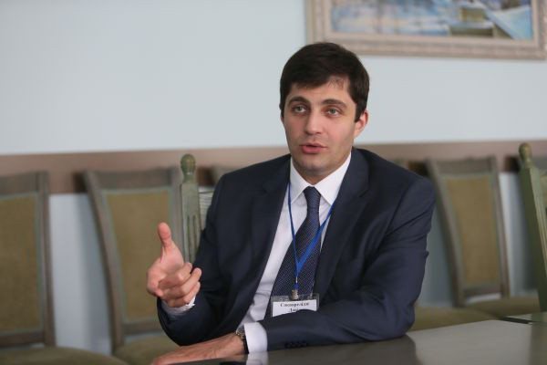 David Sakvarelidze, Ukrayna'yı değiştirmeyi hayal eden Gürcü bir avukattır.