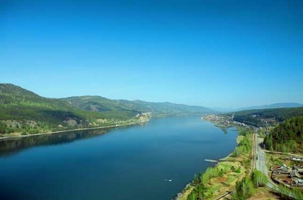 Yenisey Nehri en büyük Sibirya suyolu