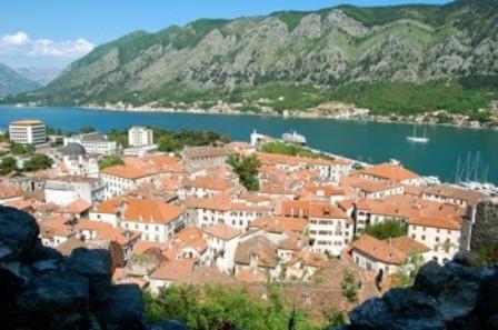 Montenegro. Petrovac. Misafir yorumları ve tesis açıklaması