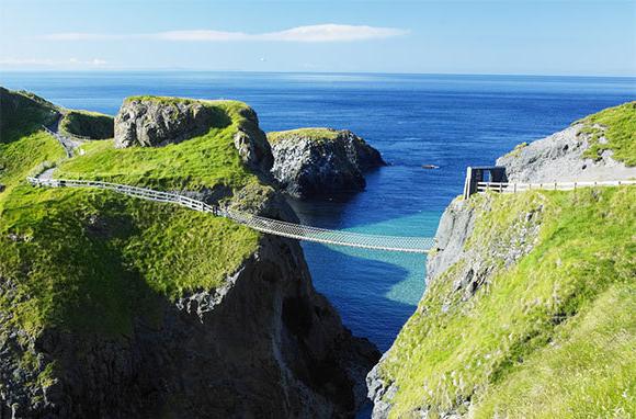 İrlanda manzaraları - St. Patrick yeşil ülke