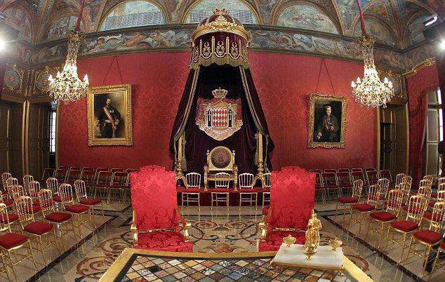 Monaco gezisinde Princely Sarayı