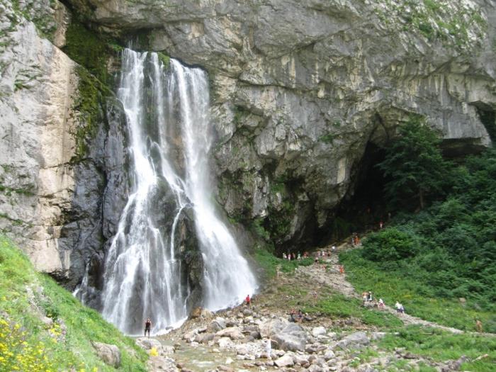 Rakipsiz Geg şelaleler - dünyanın büyülü bir yeri